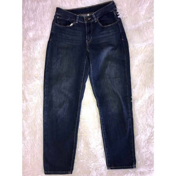 Levi’s dark wash straight leg ✨SOLD✨ - Picture 5 of 8